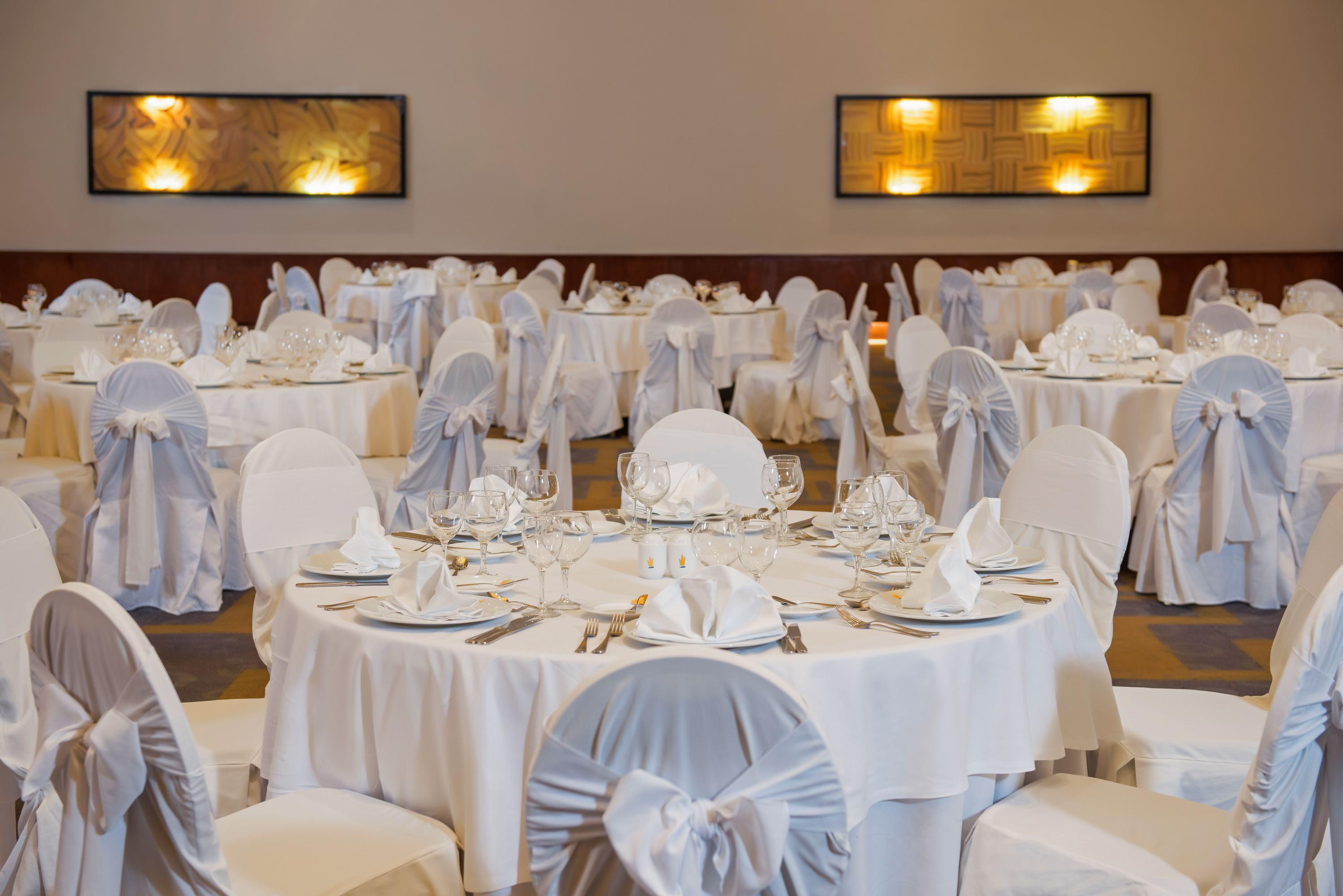 グランド リビエラ プリンセス オール インクルーシブ プレヤデルカーメン エクステリア 写真 A wedding reception