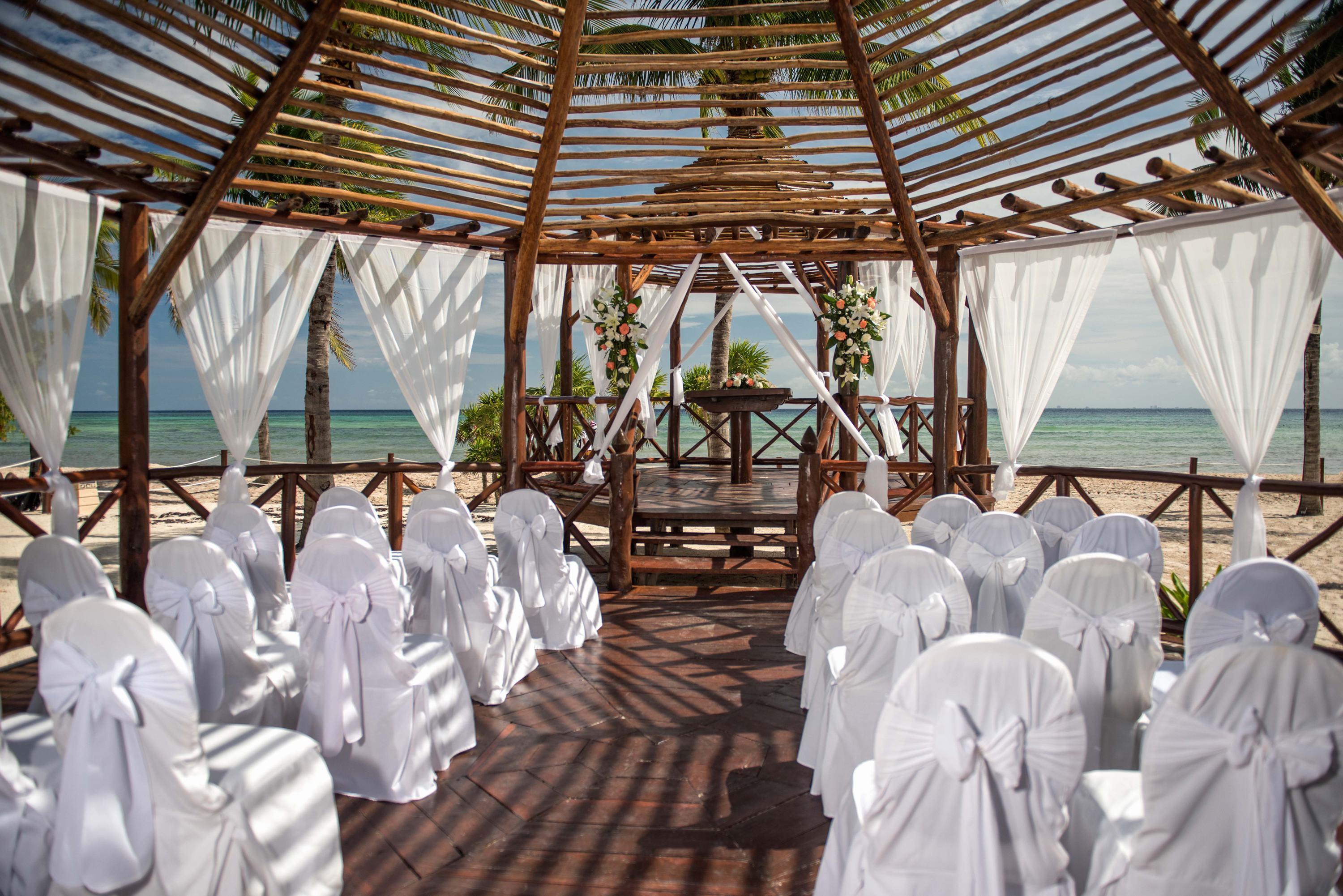 グランド リビエラ プリンセス オール インクルーシブ プレヤデルカーメン エクステリア 写真 Wedding Chapel at Grand Palladium Resort & Spa, Riviera Maya, Mexico