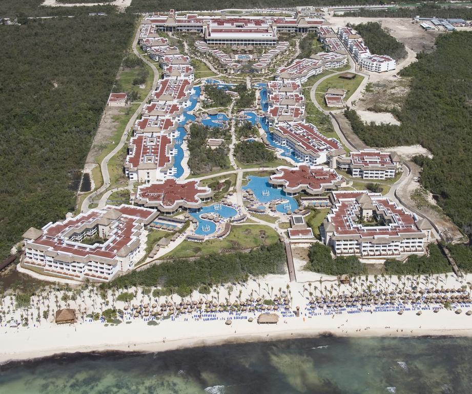 グランド リビエラ プリンセス オール インクルーシブ プレヤデルカーメン エクステリア 写真 Aerial view of the resort